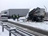Катастрофа между два камиона блокира магистрала "Тракия" край Пазарджик