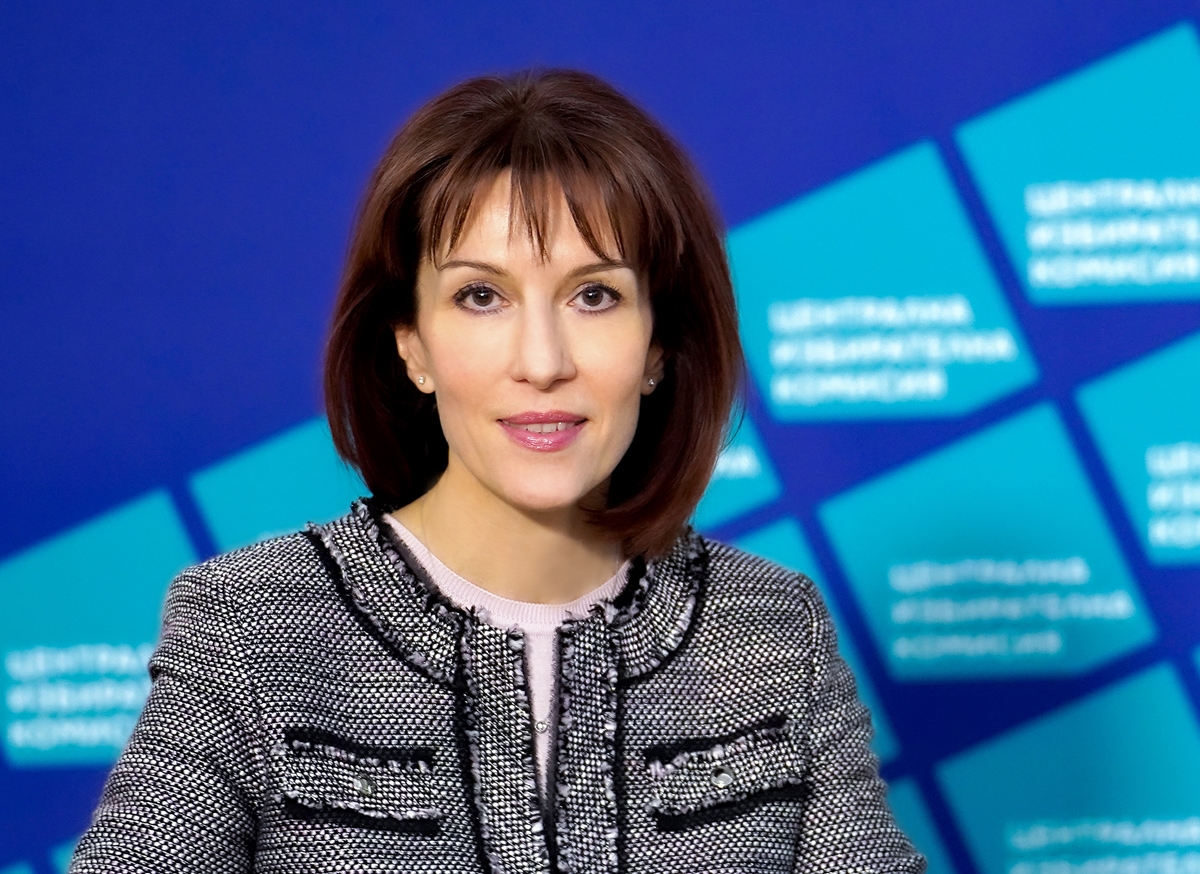 Камелия Нейкова: Бюлетините за депутати в НС и в Европарламента ще се различават лесно - по цвета на гърба им