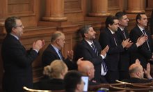 Парламентът гласува: пращаме оръжие на Украйна