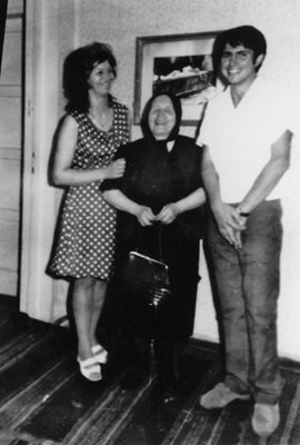 Ванга с Венета Митрева и Димитър Вълчев през 1969 г.