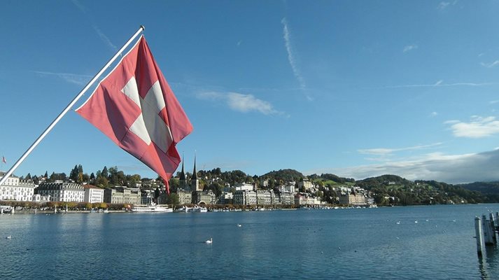 Швейцария затвори въздушното си пространство заради повреда в електрониката