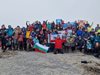 53-ма българи стъпиха заедно на Килиманджаро, дават заявка за световен рекорд (Видео)