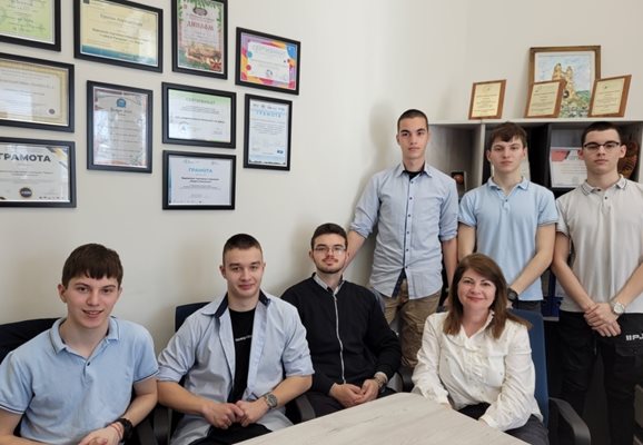 The students from the commercial high school in Varna participate in paid internships under the program of the Ministry of Education and Culture.