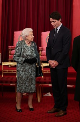 Кралицата и премиерът на Канада Джъстин Трюдо