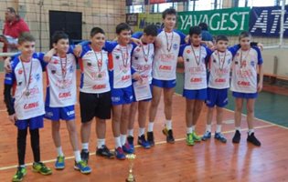 Волейболният тим на СУ "Цар Симеон Велики" с трета шампионска титла от ученическото първенство