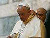 Папа Франциск изми нозете на 12 затворници