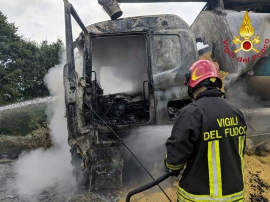 СНИМКИ: Италиански пожарникари