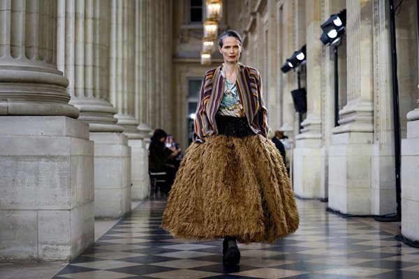 Почит към покойната дизайнерка Вивиан Уестууд по време на Парижката седмица на модата
СНИМКА: Ройтерс