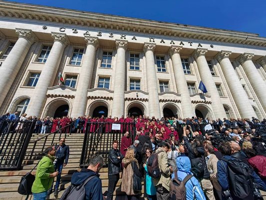 Прокурорите на протест
Снимка: Румяна Тонева