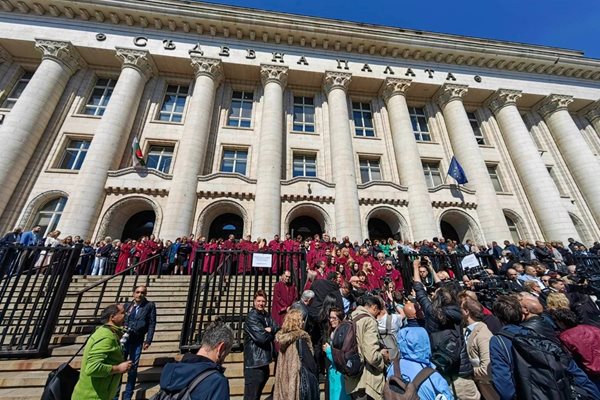 Прокурорите на протест
Снимка: Румяна Тонева