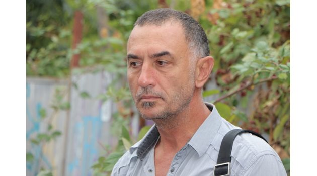 Бургаският художник и писател Митко Иванов