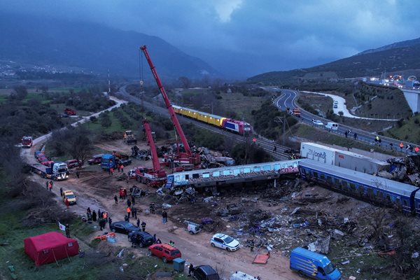 тежката влакова катастрофа в Гърция
Снимка: Ройтерс