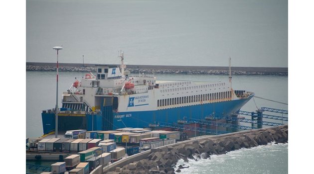 СНИМКА Инстаграм – Товарен кораб „Еурофери Малта”