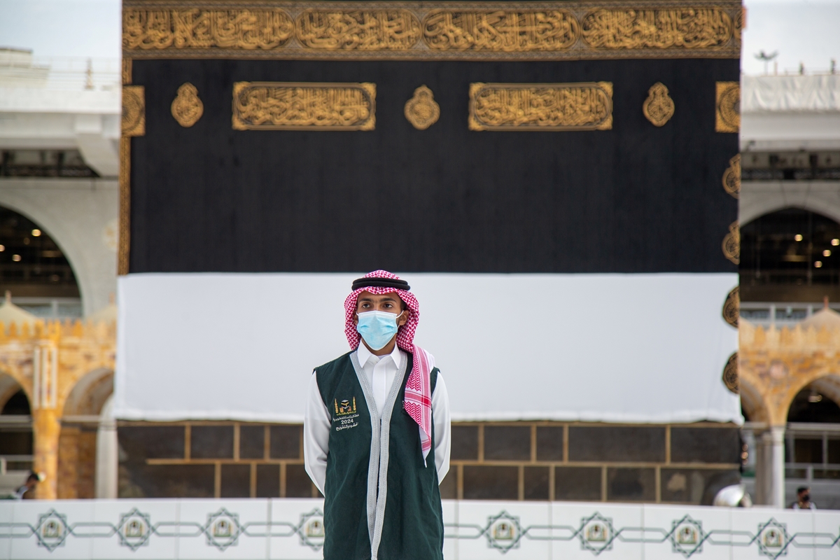 Мюсюлмани от цял свят се събраха в Саудитска Арабия за най-големия хадж след пандемията