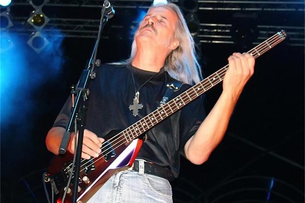 Курт Хауенщайн през 2007 г. на безплатен концерт в Каварна
СНИМКИ: БУЛФОТО / АРХИВ
