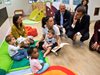 Децата във Франция задължително ще учат от 3-годишни