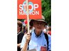 Френската радикална левица поведе протести срещу Макрон в цяла Франция