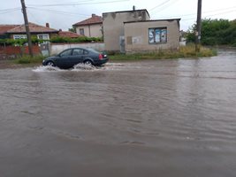 Най-страшно е положението в южната част на града, където е най-ниско. СНИМКИ: Авторката