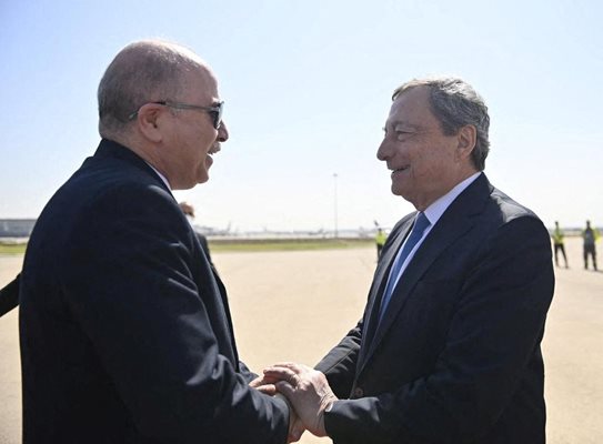 Марио Драги е на посещение в Алжир за среща с президента Абделмаджид Тебун