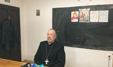 Отец Боян Саръев е страдал от тежко чернодробно заболяване. Изписали го 23 декември, а три дни по-късно се влошил