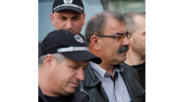 Ресторантьор и държавен служител от Къркларели в бургаския арест за нелегално оръжие