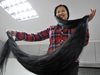 Китайската Рапунцел показа 3-метровата си коса (Снимки)