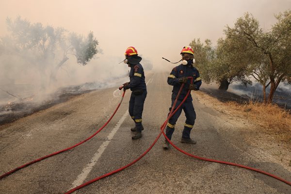 99 пожара са загасили пожарникарите в страната