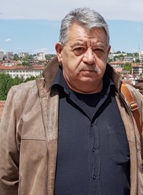 Д-р Чавдар Атанасов.