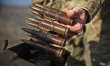 "Файненшъл таймс": Недостиг на експлозиви в Европа ще забави доставките на оръжие за Украйна