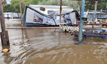 Библейски потоп уби сезона на юг от Приморско, хиляди блокирани без път и без ток