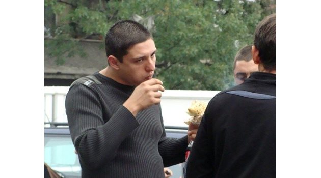 Иван Йосифов преди ареста. Днес съдебни охранители го доведоха от софийския затвор в зала 5 на спецсъда. Иван демонстрираше добро настроение.