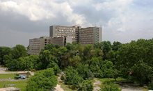 4-ти с COVID-19 почина след размотаване из болници в Пловдив