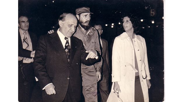 Тодор Живков е развеждал Фидел Кастро из подземните соцбункери.