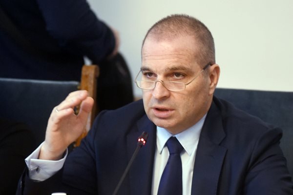 Вицепремиерът и министър на регионалното развитие и благоустройство Гроздан Караджов.