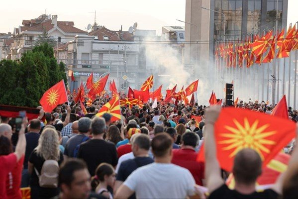 Митинг в Скопие срещу т.нар. френско предложение за членство на Северна Македония в ЕС. 

СНИМКА: РОЙТЕРС