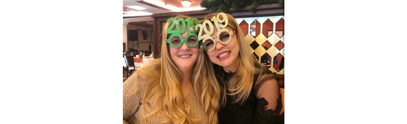 Бояна заедно с най-голямата дъщеря на Шарлопов - Ева, празнуват Нова година