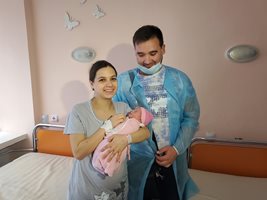 Момиченце е първото украинско бебе, родено в Пазарджик