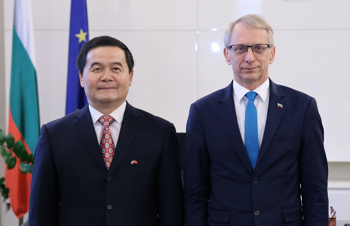 Денков и китайският посланик обсъдиха разширяването на партньорството в икономиката