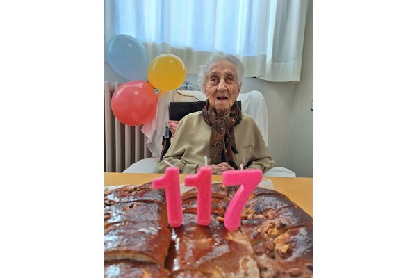 Мария Браяс Морера на 117-ия си рожден ден Кадър: Туитър/Residència Santa María del Tura