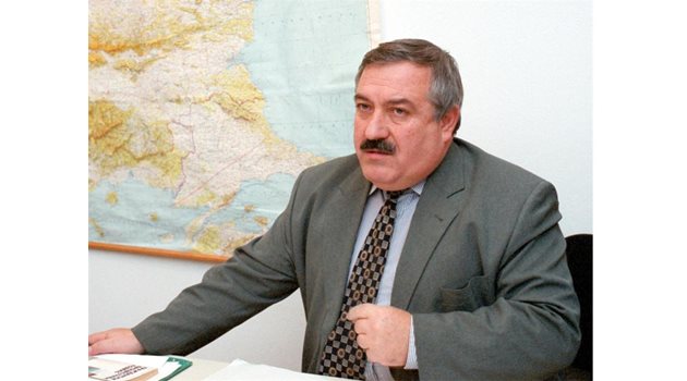 Николай Колев