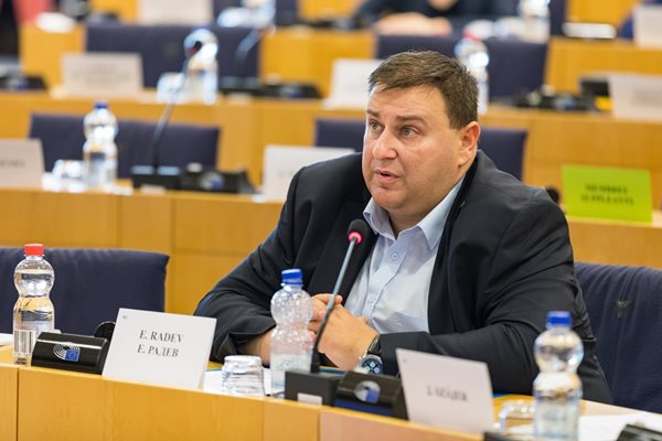 Емил Радев: Предложението на ЕК за признаване на родителството да не засяга националното законодателство