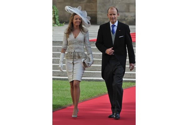 Мириам Унгрия се появи за първи път публично след катастрофата на 20 октомври 2012 г. Тя бе заедно с девер си Кирил на сватбата на люксембургския принц.
СНИМКА: АРХИВ