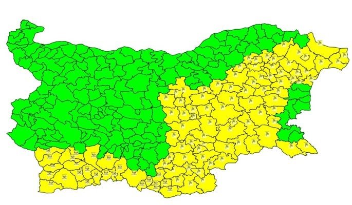 Жълт код за силен вятър днес, в Пловдив до 14 градуса