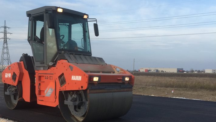 Ремонт ограничава движението по пътя между Йоаким Груево и Кадиево от утре