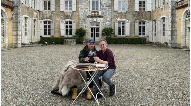 Двойка американци си купиха френски замък за $1,2 млн. с 48 стаи