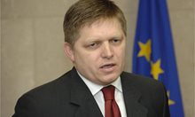 Бившят премиер Фицо печели изборите в Словакия, не може сам да състави правителство