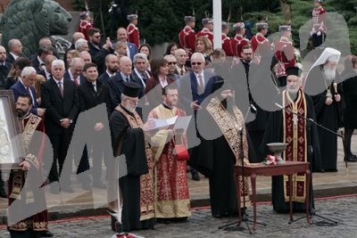 Водосвет на бойните знамена по случай 6-ти май СНИМКИ: Десислава Кулелиева