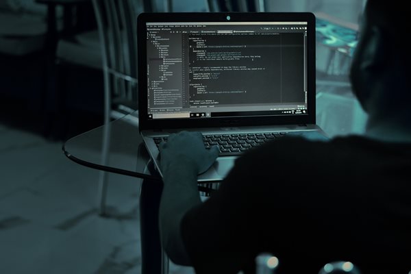 60 дни решетки за руския хакер, пипнат в Банско