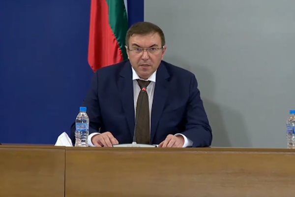 Министърът на здравеопазването Костадин Ангелов КАДЪР: БНТ