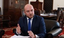 Министър Георги Георгиев: Предлагаме от 3 до 10 години затвор, ако измъчването на животно е заснето за пари